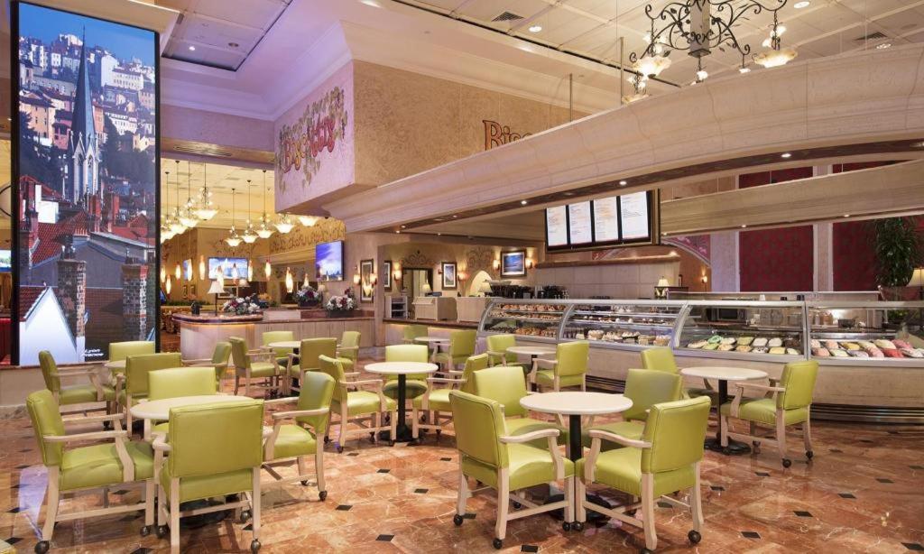 Peppermill Resort Spa Casino Reno Exterior photo