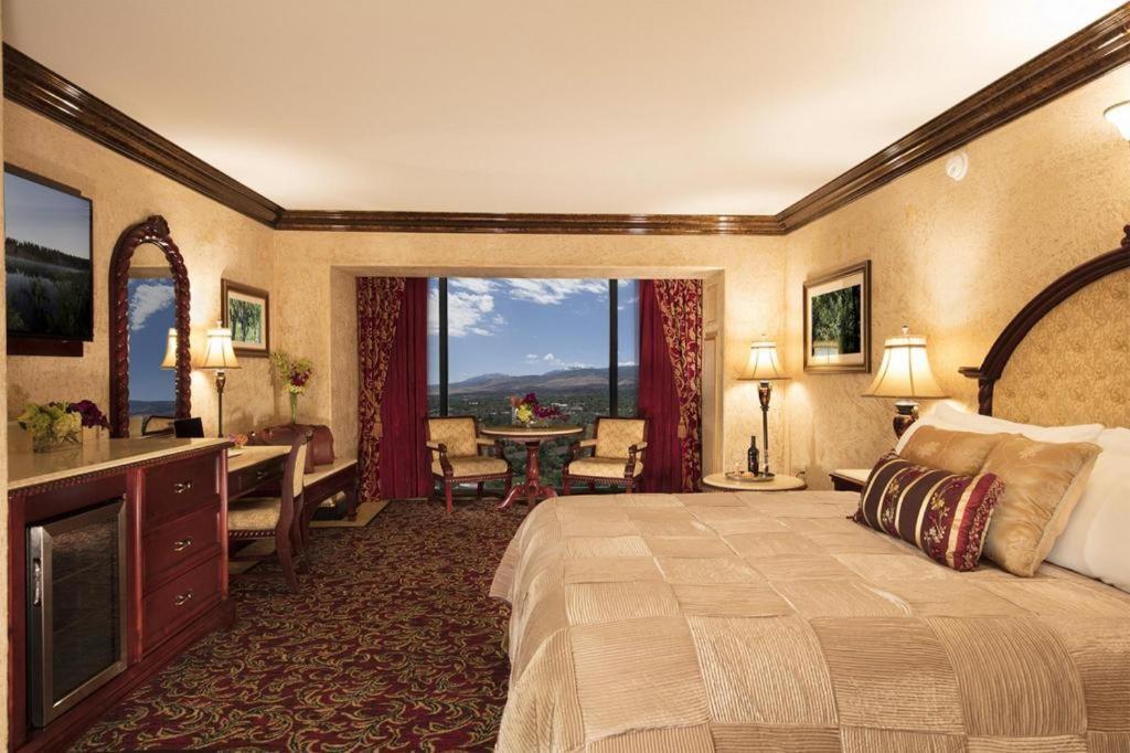 Peppermill Resort Spa Casino Reno Exterior photo