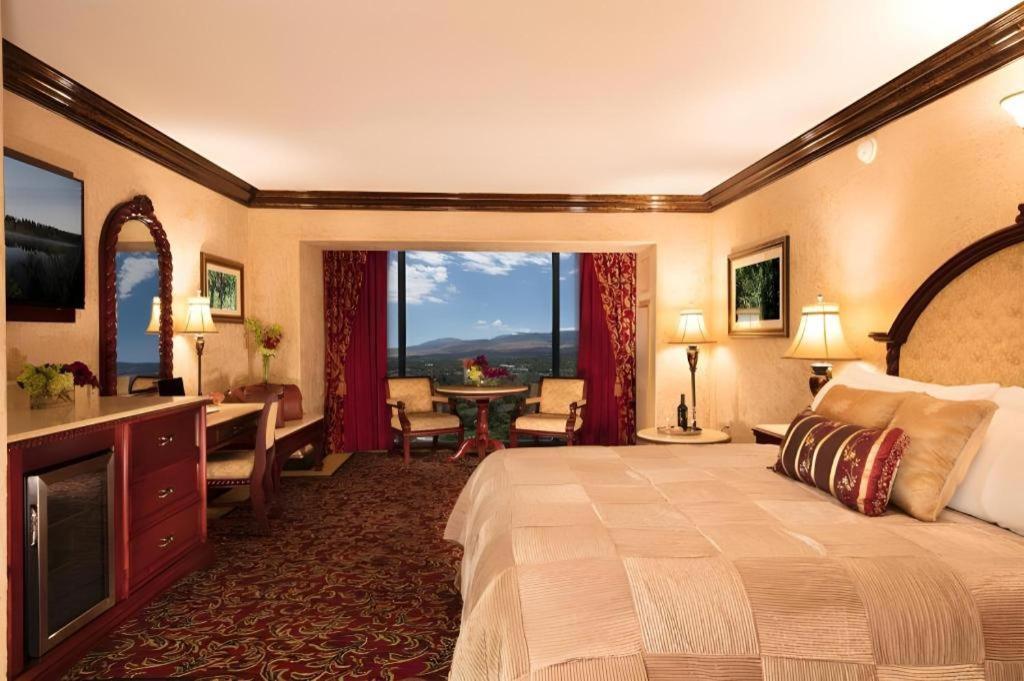Peppermill Resort Spa Casino Reno Exterior photo