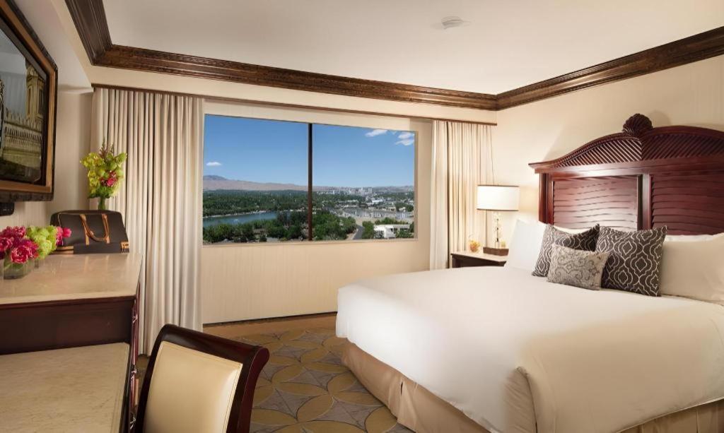 Peppermill Resort Spa Casino Reno Exterior photo