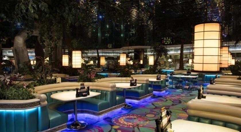 Peppermill Resort Spa Casino Reno Exterior photo