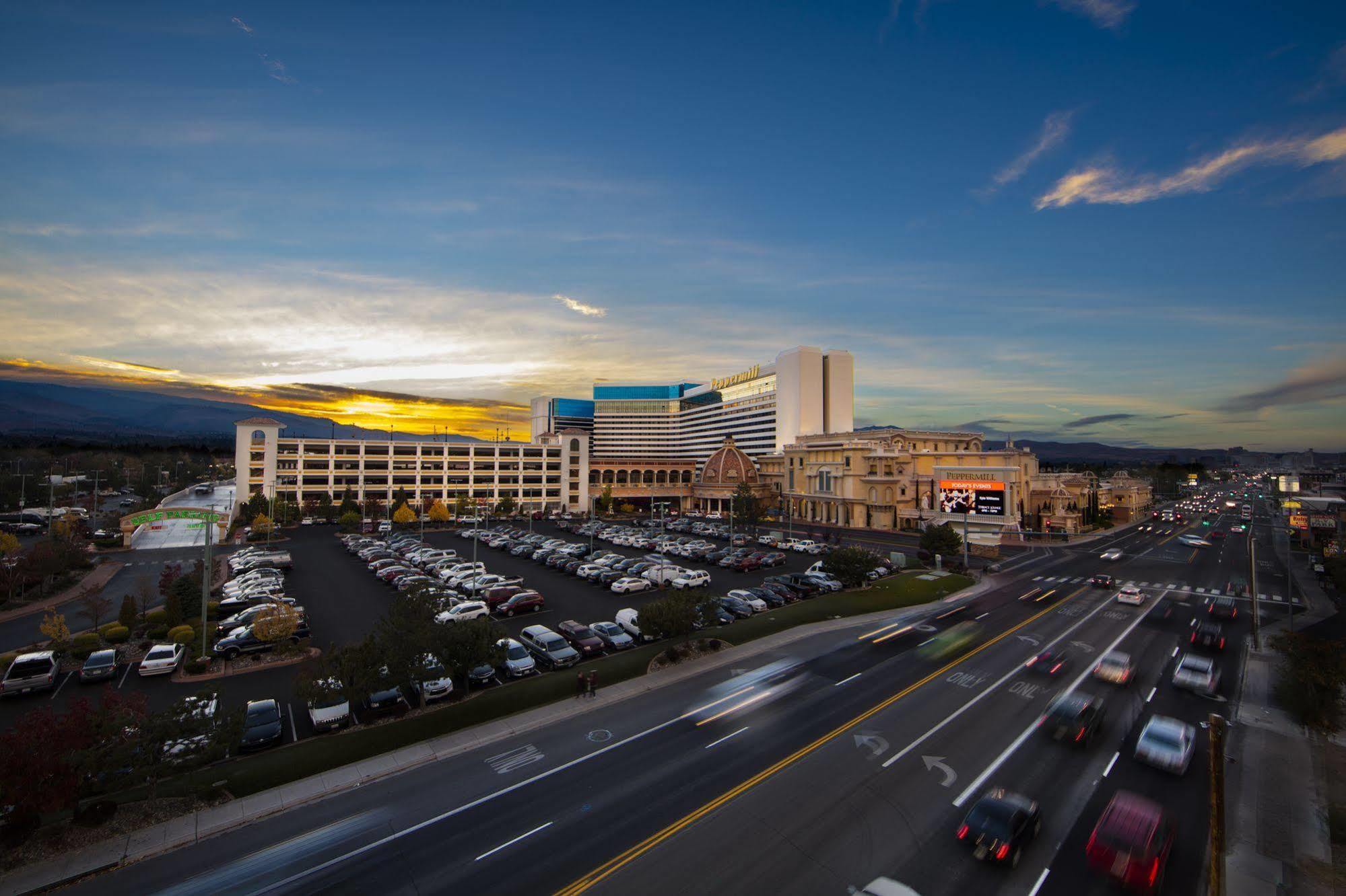 Peppermill Resort Spa Casino Reno Exterior photo